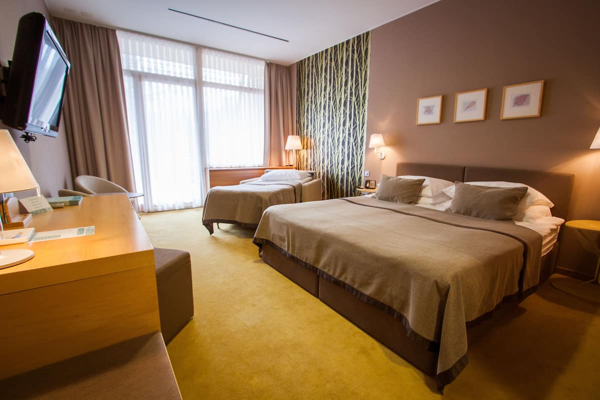 minibar, in-room safe, individually decorated, individually furnished