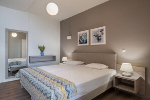Phòng (Flex-You may change room during stay ) | Két bảo mật tại phòng, bàn, phòng cách âm, bàn ủi/dụng cụ ủi quần áo
