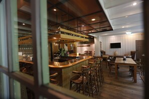 Bar (in der Unterkunft)