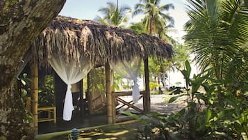 Deluxe Double Room, 1 King Bed | Exterior