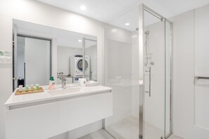 Standard-Apartment | Badezimmer