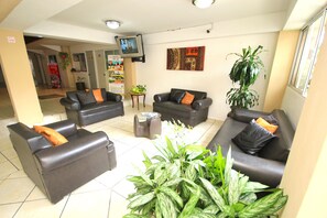 Lobby sitting area - Hotel Posada del Carmen (Veracruz)