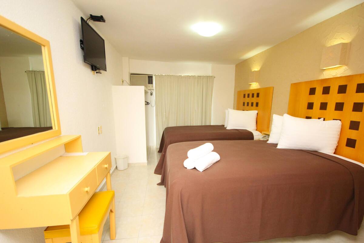 In-room safe, free WiFi