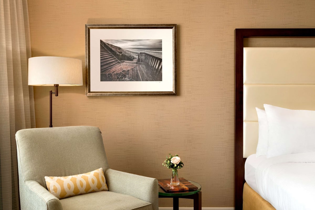1 bedroom, premium bedding, pillowtop beds, in-room safe