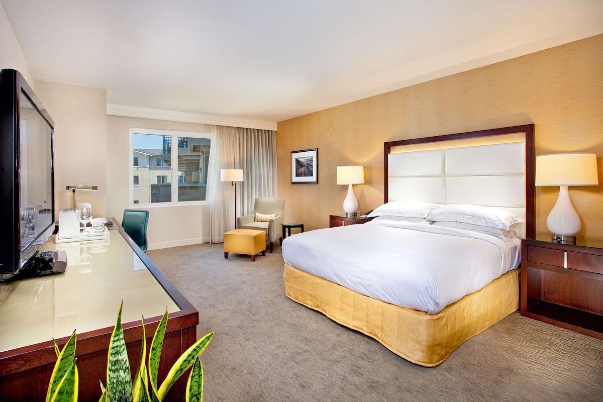 1 bedroom, premium bedding, pillowtop beds, in-room safe