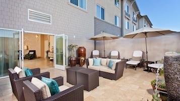 Couples treatment rooms, sauna, steam room, body treatments