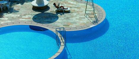 Indoor pool, outdoor pool