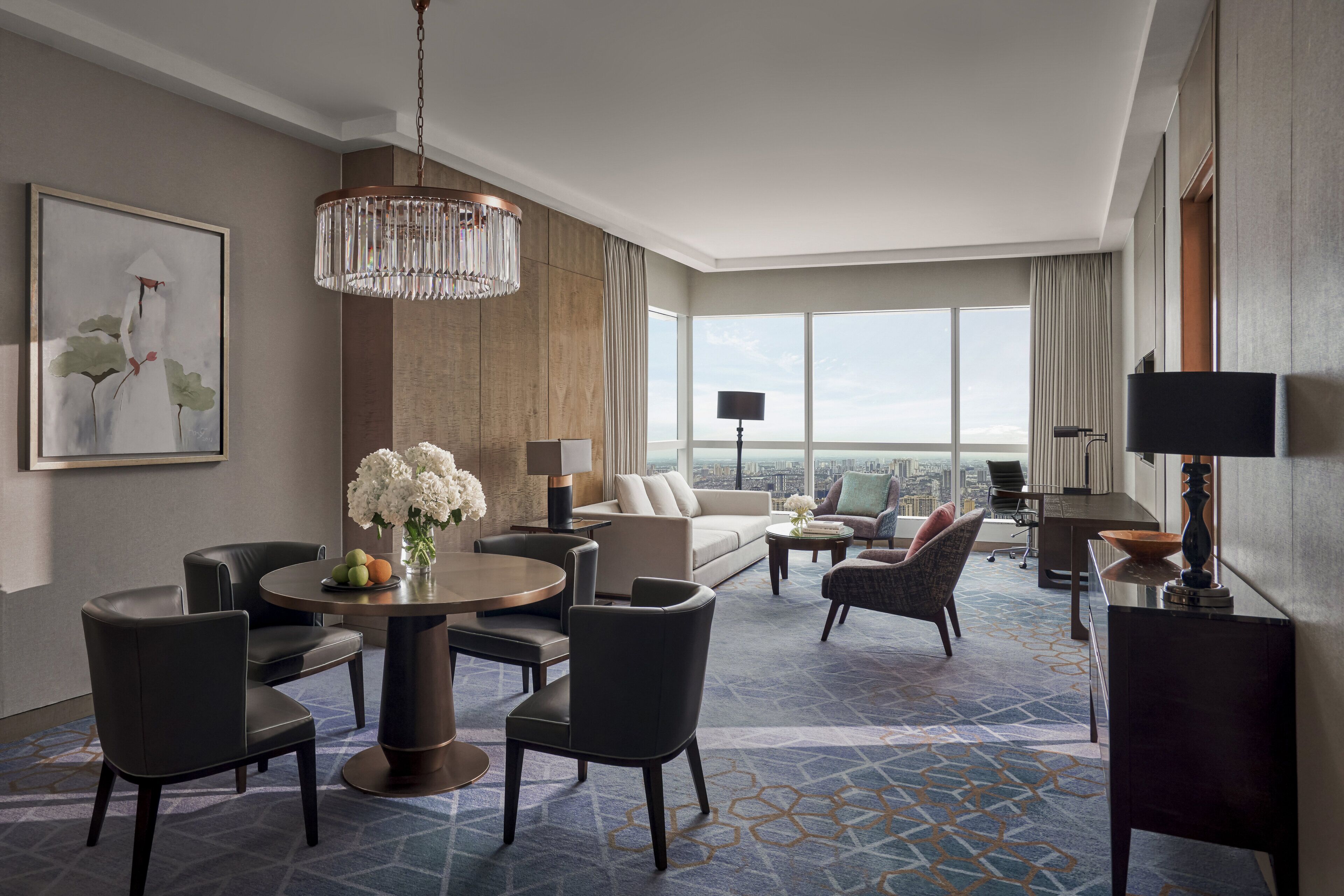 Suite - 1 soveværelse - adgang til Club-lounge | 1 soveværelse, premium-sengetøj, senge med topmadrasser, minibar