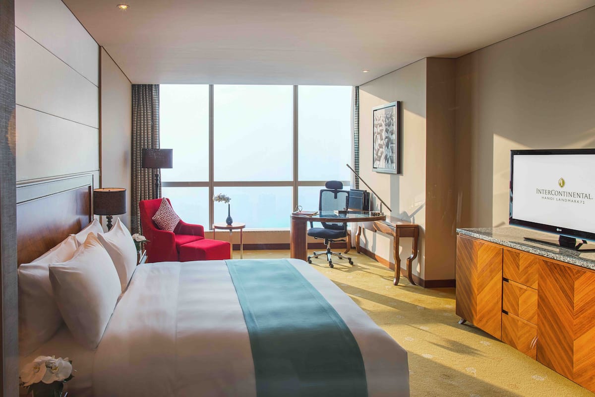 1 bedroom, premium bedding, pillowtop beds, minibar
