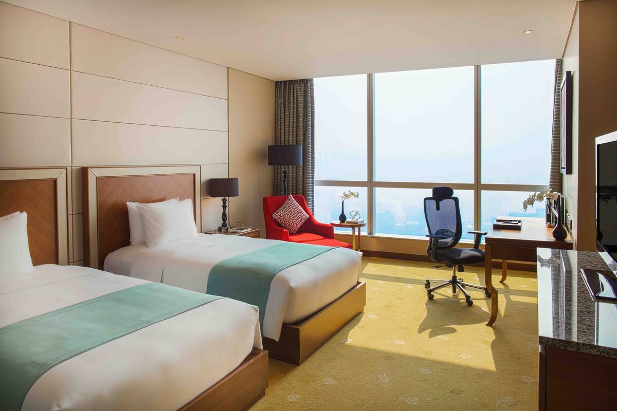 1 phòng ngủ, bộ đồ giường cao cấp, nệm có lớp đệm bông, minibar 