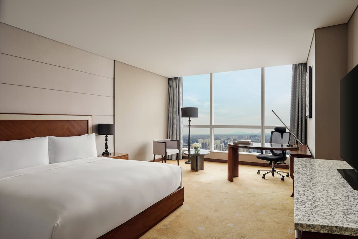 Phòng phong cách cổ điển, 1 giường cỡ king, quyền sử dụng Club Lounge | 1 phòng ngủ, bộ đồ giường cao cấp, nệm có lớp đệm bông, minibar