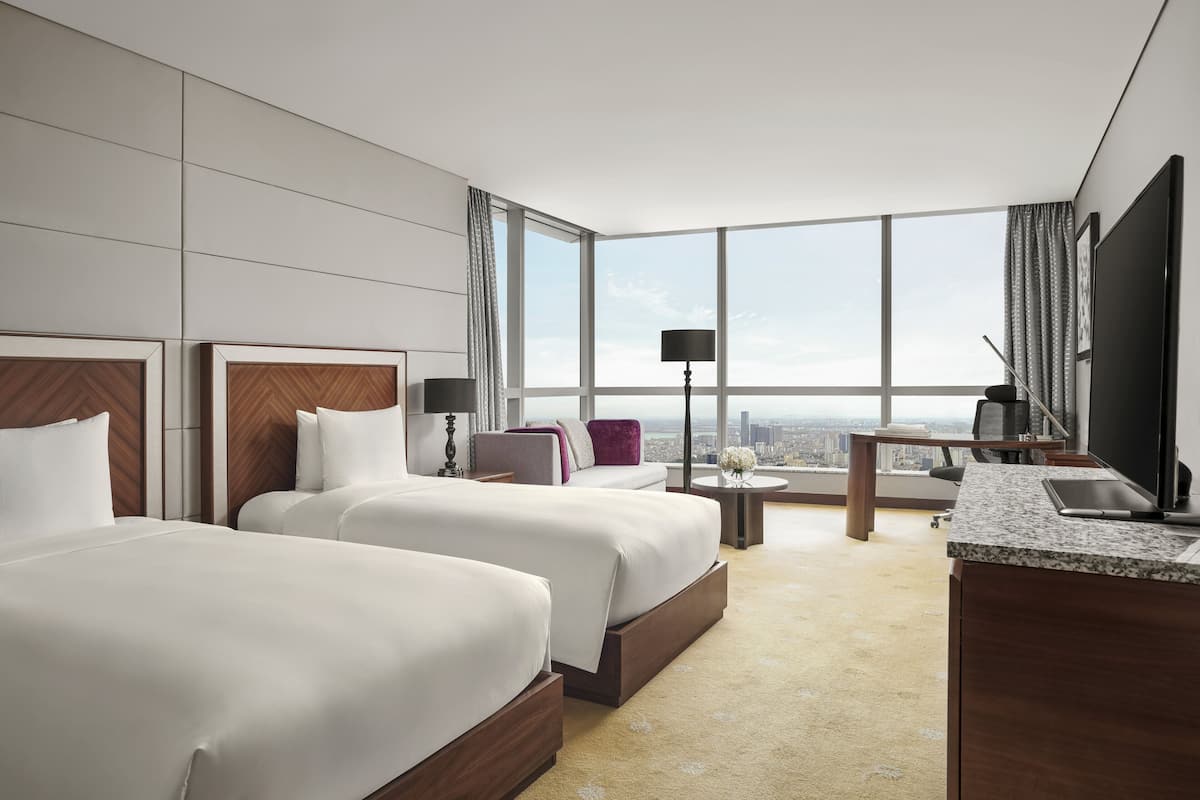 1 bedroom, premium bedding, pillow-top beds, minibar