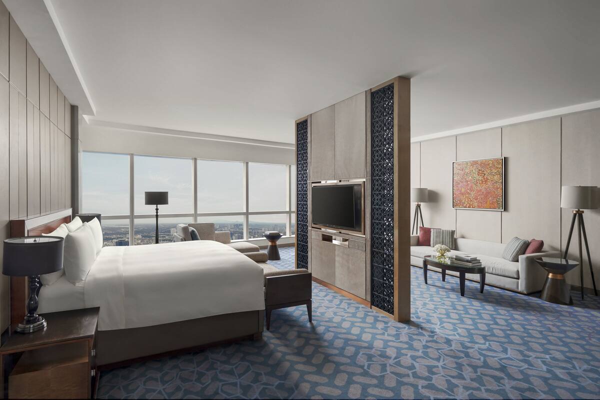 Phòng Suite Presidential | 1 phòng ngủ, bộ đồ giường cao cấp, nệm có lớp đệm bông, minibar 