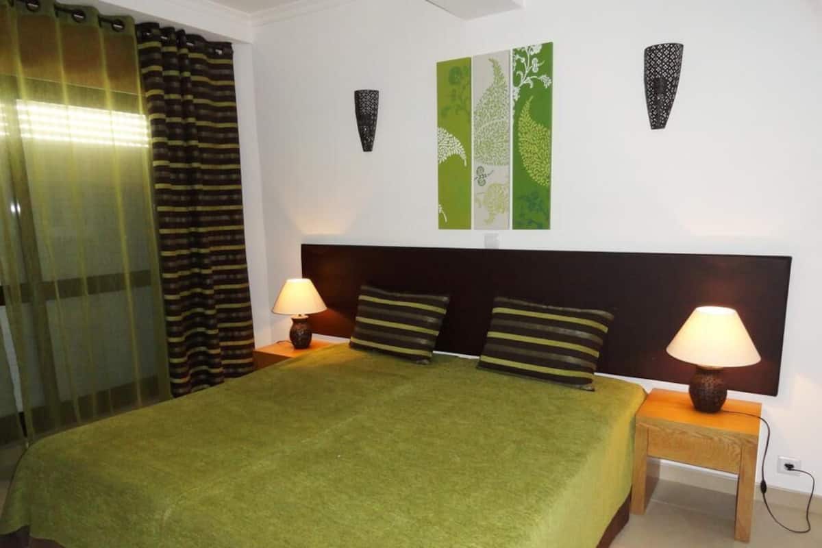In-room safe, free WiFi