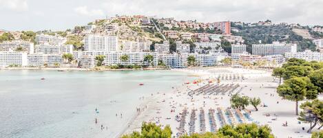 Vue depuis lâhĂ©bergement