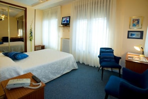 In-room safe, desk, iron/ironing board, cots/infant beds