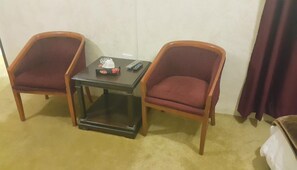 In-room safe, soundproofing, free WiFi, wheelchair access - Al-Houriat Hotel (Amman)