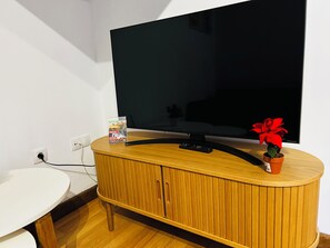 Basic Studio with Kitchen (extra beds not available) | Individually decorated, individually furnished, iron/ironing board - Apartamentos San Pablo (Málaga)