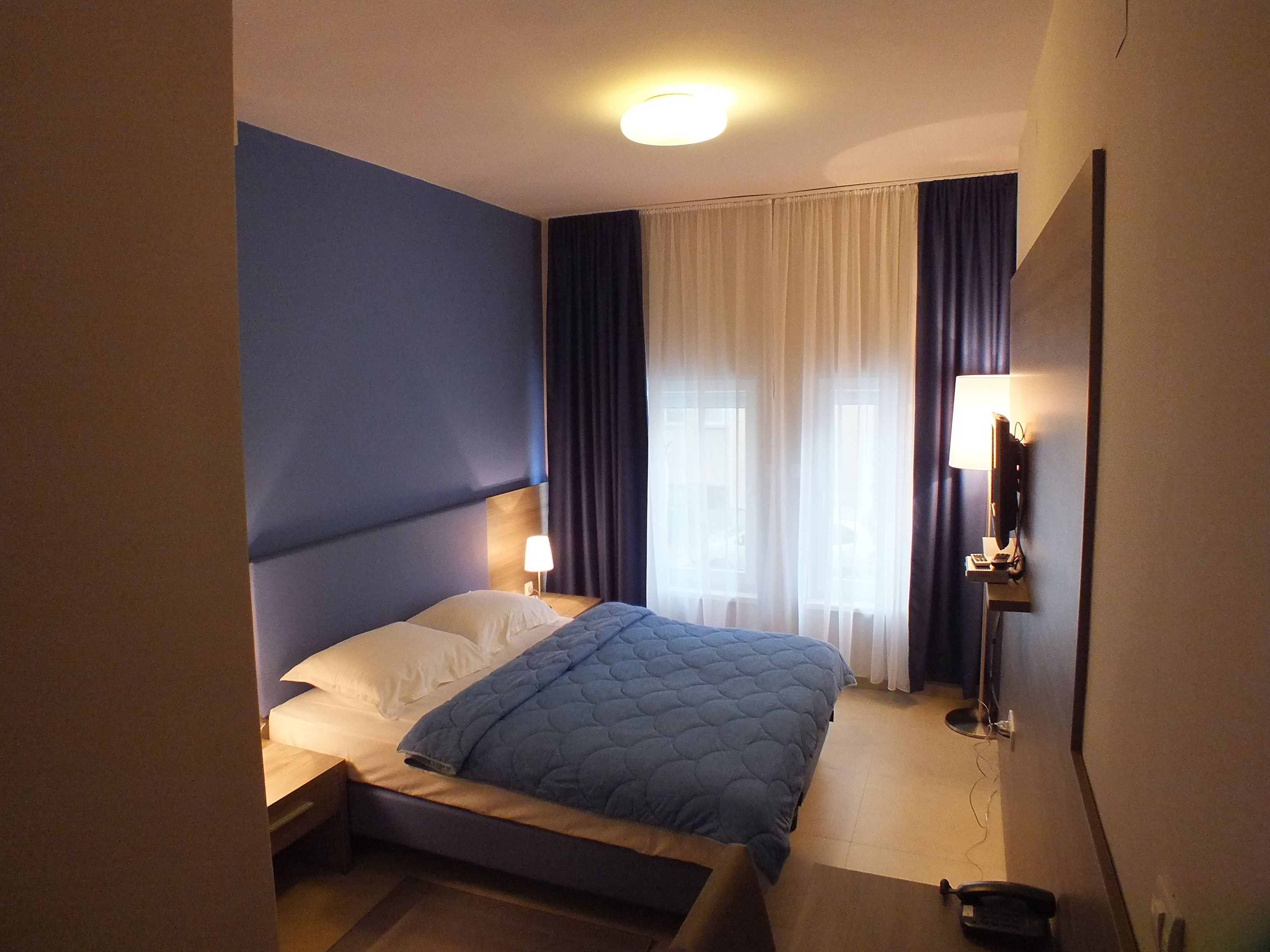 minibar, in-room safe, individually decorated, individually furnished