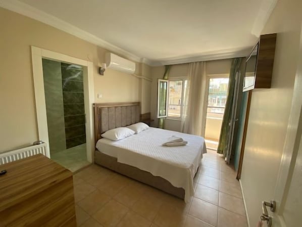 Standard Room | Iron/ironing board, free WiFi, bed sheets