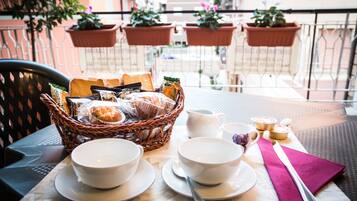 Colazione self-service inclusa, servita tutte le mattine