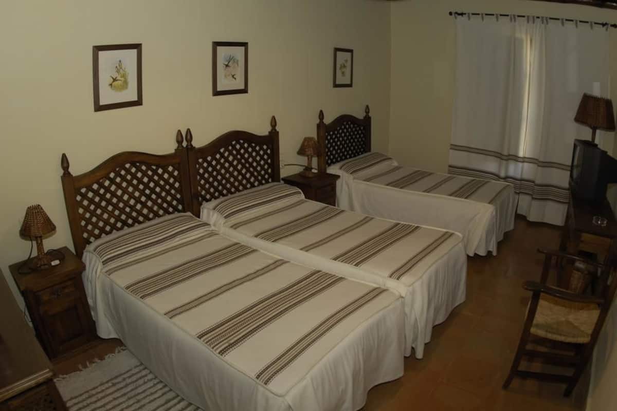 Triple Room | Free cots/infant beds, rollaway beds, free WiFi, bed sheets