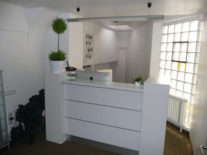 Reception - Hotel Sechzehn (Leverkusen)