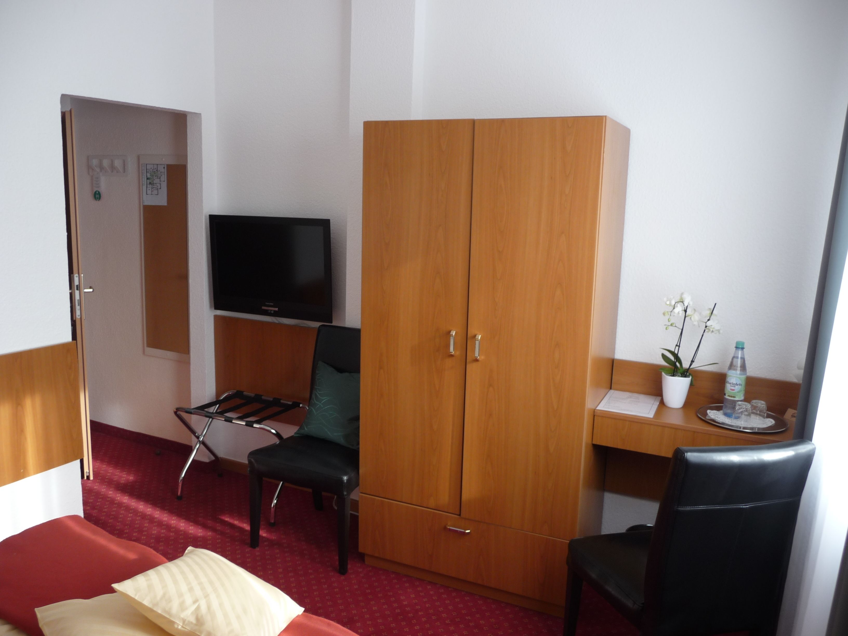 comfort twin room, 2 single beds | premium bedding, in-room safe, individually furnished, desk