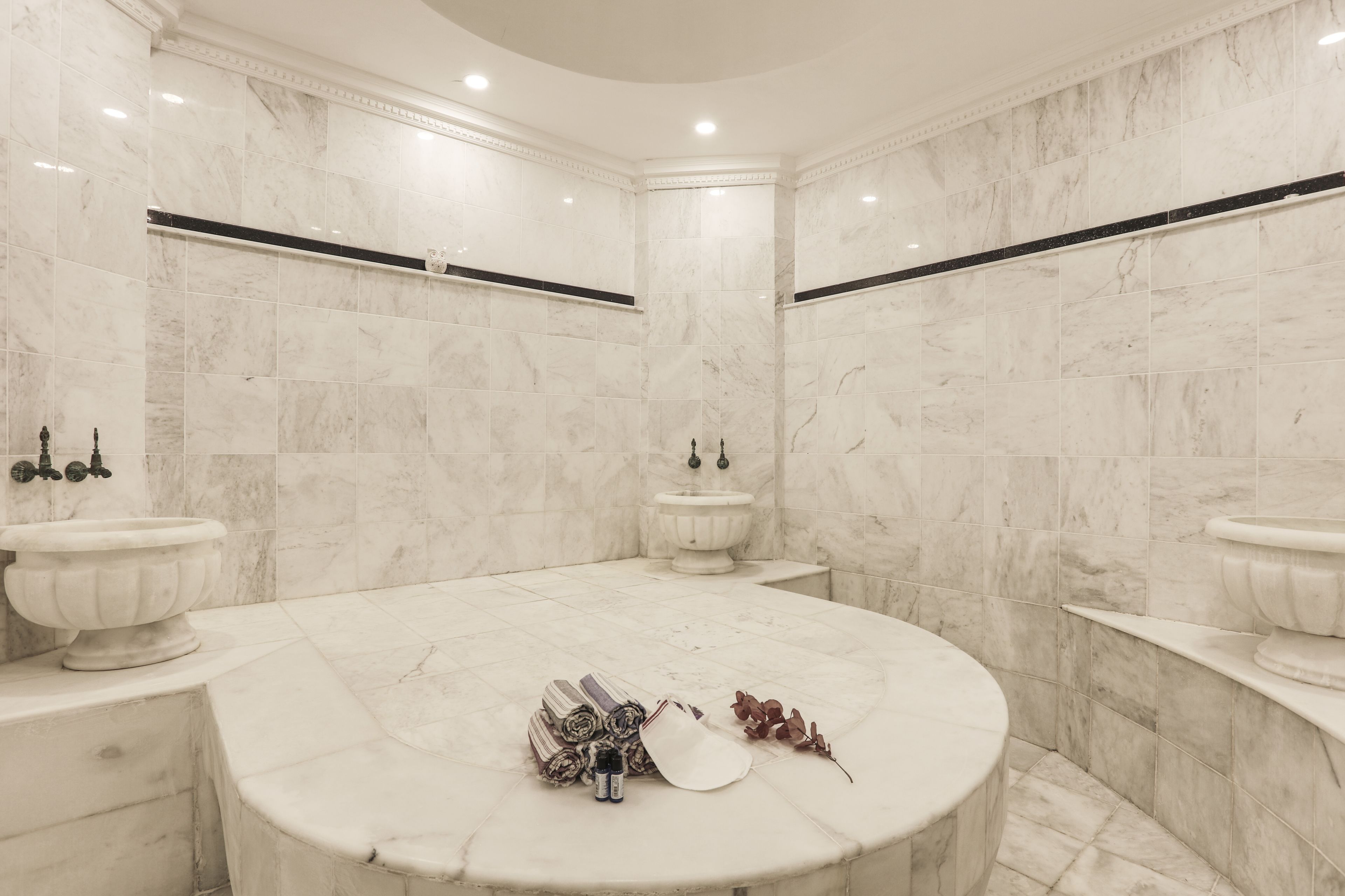 turkish bath/hammam, aromatherapy, body scrubs, 2 treatment rooms