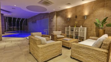 Turkish bath, aromatherapy, body scrubs, 2 treatment rooms, massages