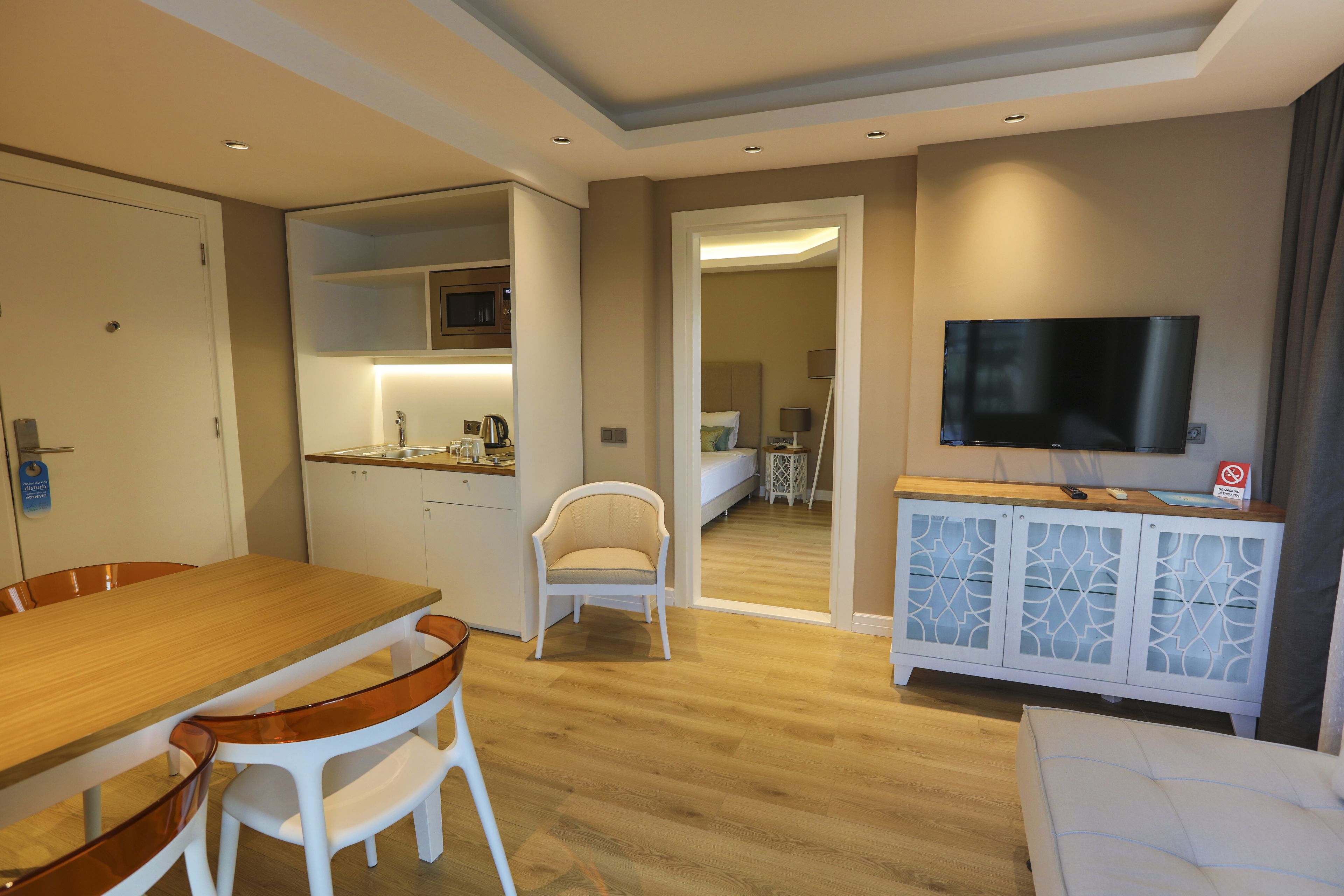 suite, sea view | living room | lcd tv