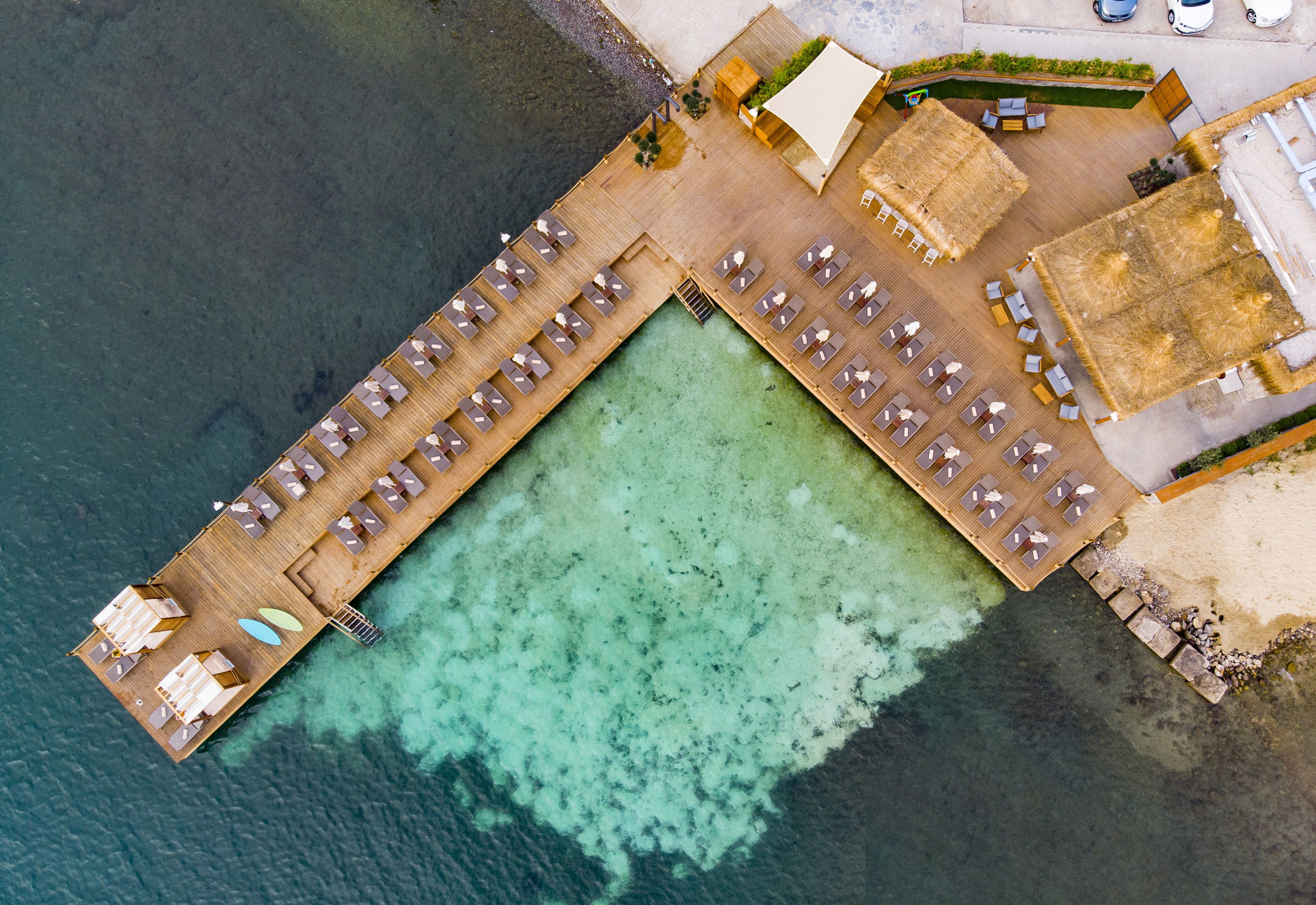international cuisine, beach views