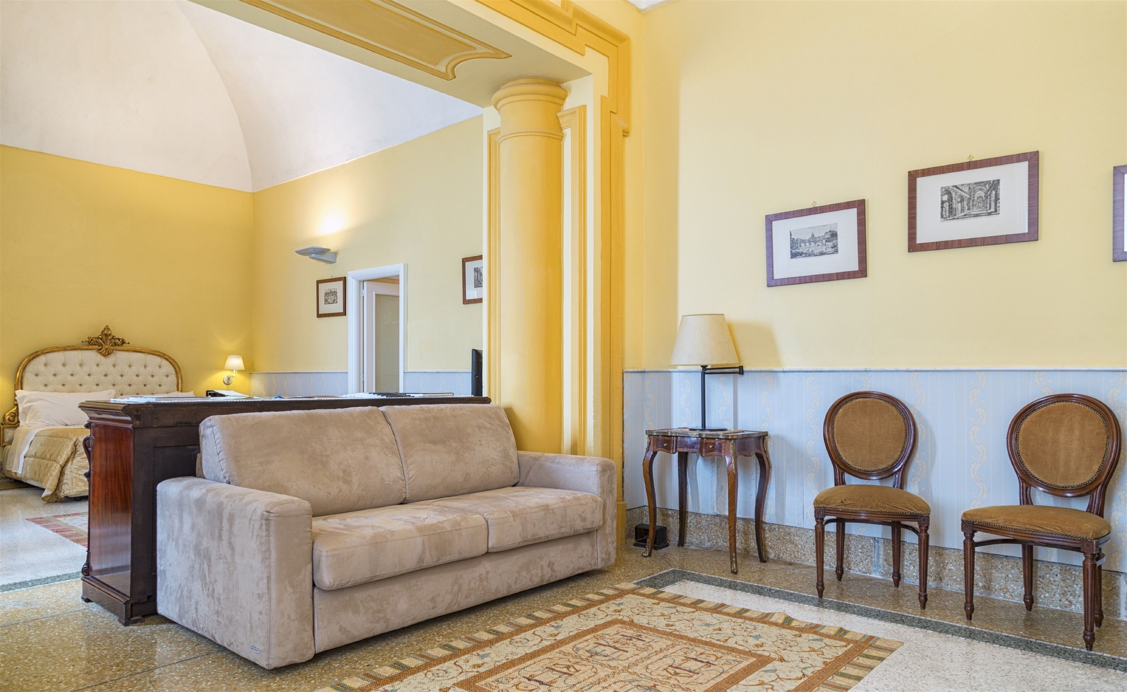 Suíte júnior, 1 cama de casal e sofá-cama | Roupas de cama premium, frigobar, cofres nos quartos