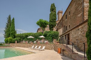 Seasonal outdoor pool - Castello Banfi - Il Borgo - Relais et Chateaux (Montalcino)