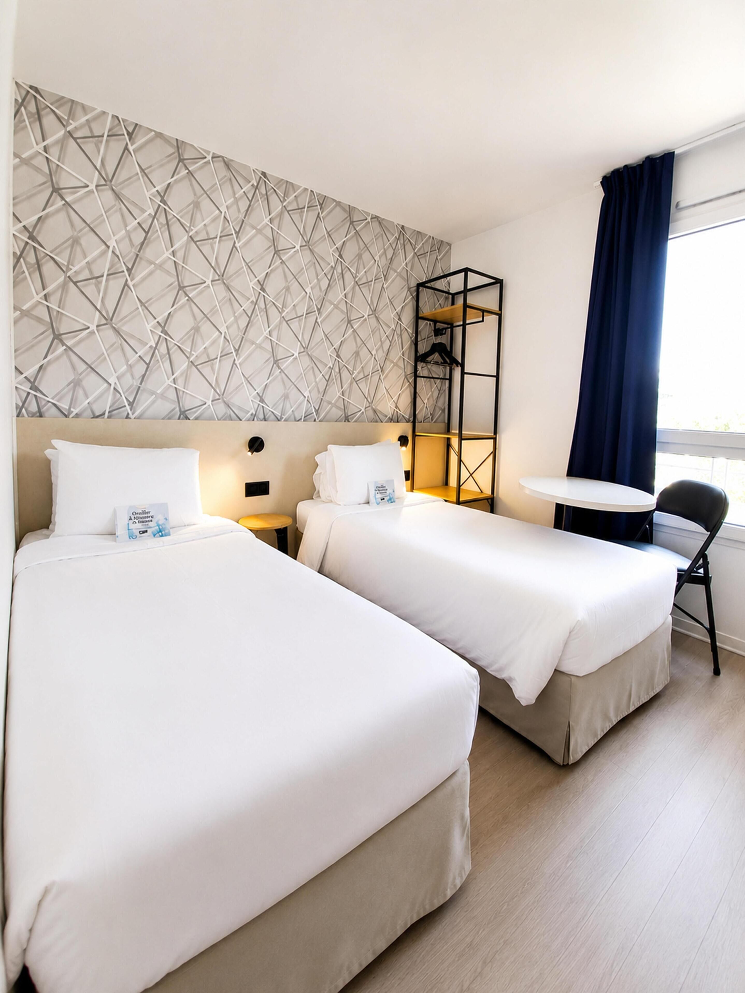 Standard Room, 2 Twin Beds | Premium bedding, blackout drapes, soundproofing, cribs (free)