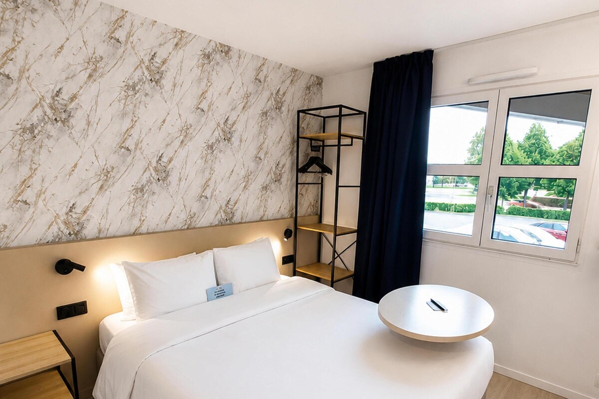 Ropa de cama de alta calidad y cortinas blackout 