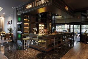 Bar (in der Unterkunft)