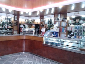 Bar (in der Unterkunft)