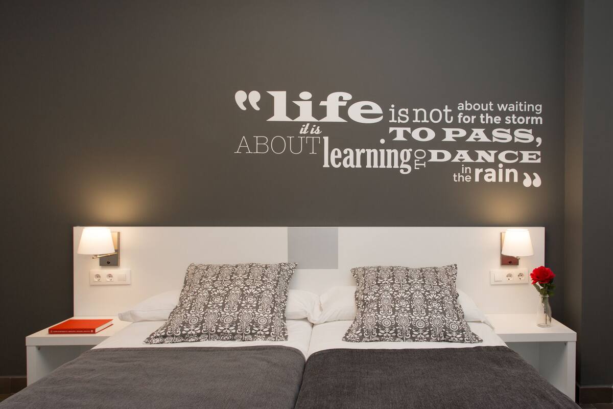 Standard Double Room, Private Bathroom (no kitchen) | In-room safe, desk, laptop workspace, blackout drapes