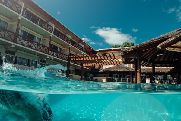 Outdoor pool, pool umbrellas, sun loungers