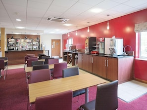 Dining - Travelodge Derby Pride Park (Derby)