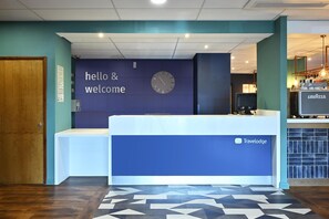 Lobby - Travelodge Derby Pride Park (Derby)
