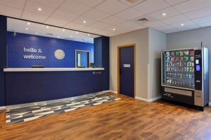 Reception - Travelodge Luton (Luton)