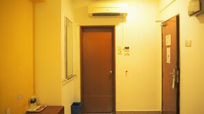Basic-Doppelzimmer | Bügeleisen/Bügelbrett, kostenloses WLAN, Bettwäsche