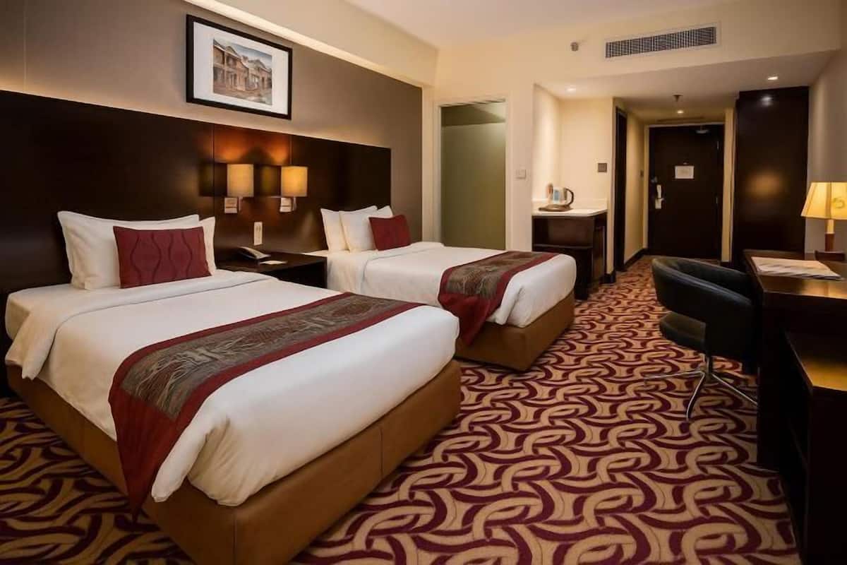 In-room safe, desk, blackout drapes, soundproofing