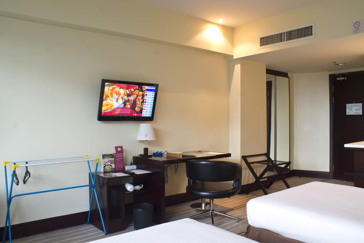 In-room safe, desk, blackout drapes, soundproofing