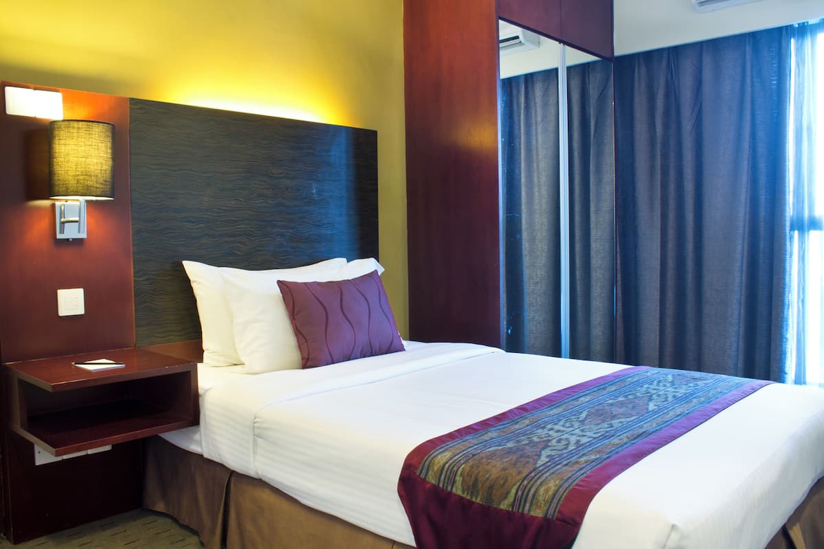 In-room safe, desk, blackout drapes, soundproofing