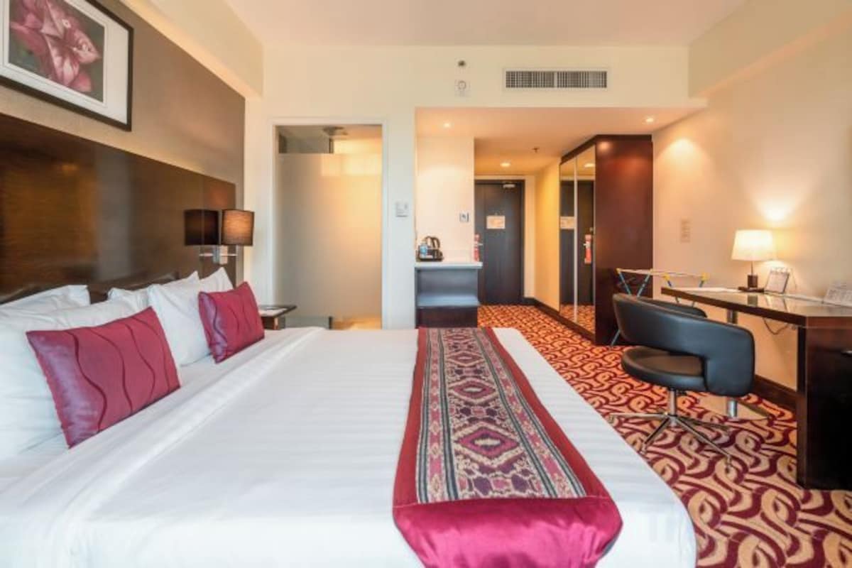 Premier King Room
