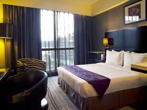 Camera Deluxe | Bagno | Doccia, soffione a pioggia, set di cortesia gratuito, asciugacapelli