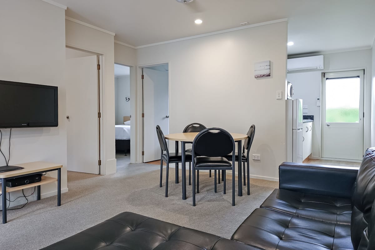 2 Bedroom Apartment | Private kitchen | Coffee/tea maker